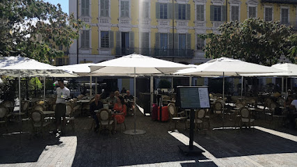 Pizza de Café de la place à Nice