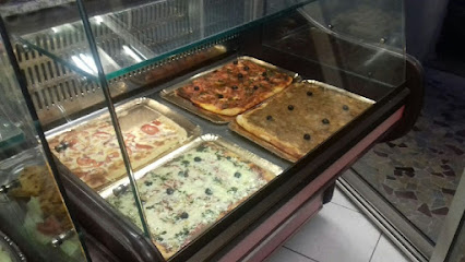 Pizza de L'Authentique - Traiteur, Pain Bio, Restauration rapide à Nice
