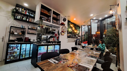 Pizza de Sapori di Sicilia à Nice